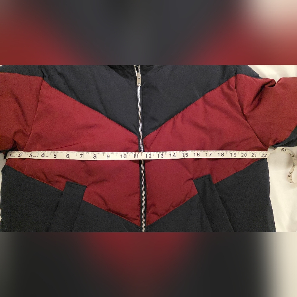 H&M Divided Puffer Jacket Navy Burgundy Red Zip Up Coat Size Small NWOT - Picture 10 of 11